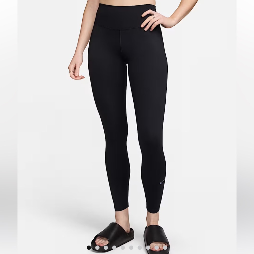 Women’s Nike Black Leggings